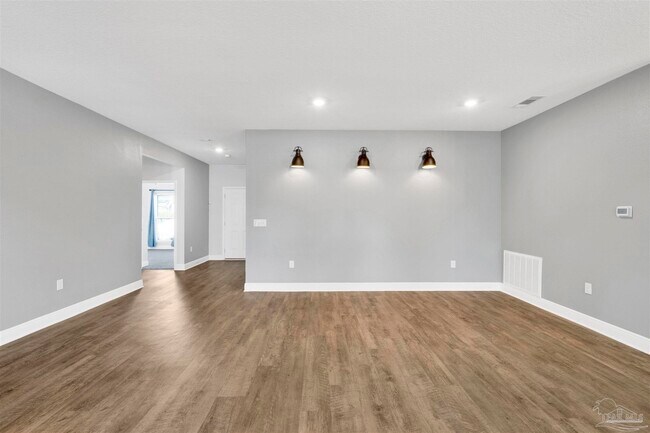 Building Photo - 7907 Majestic Cypress Dr