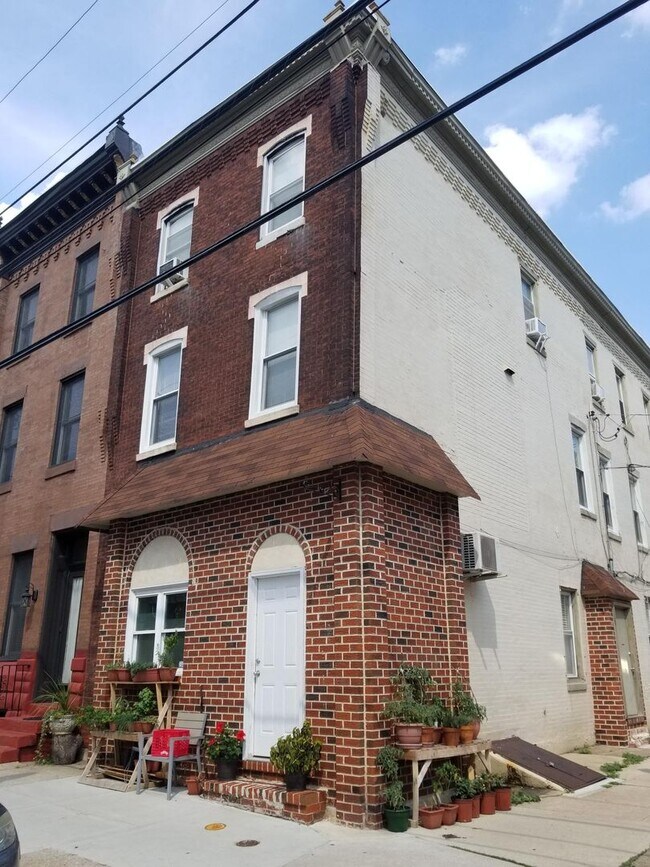 Building Photo - 829 N 26th St