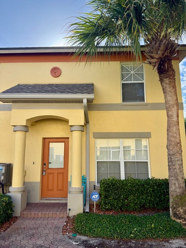 Building Photo - Coquina Key Townhomes Gated community 3/2.5