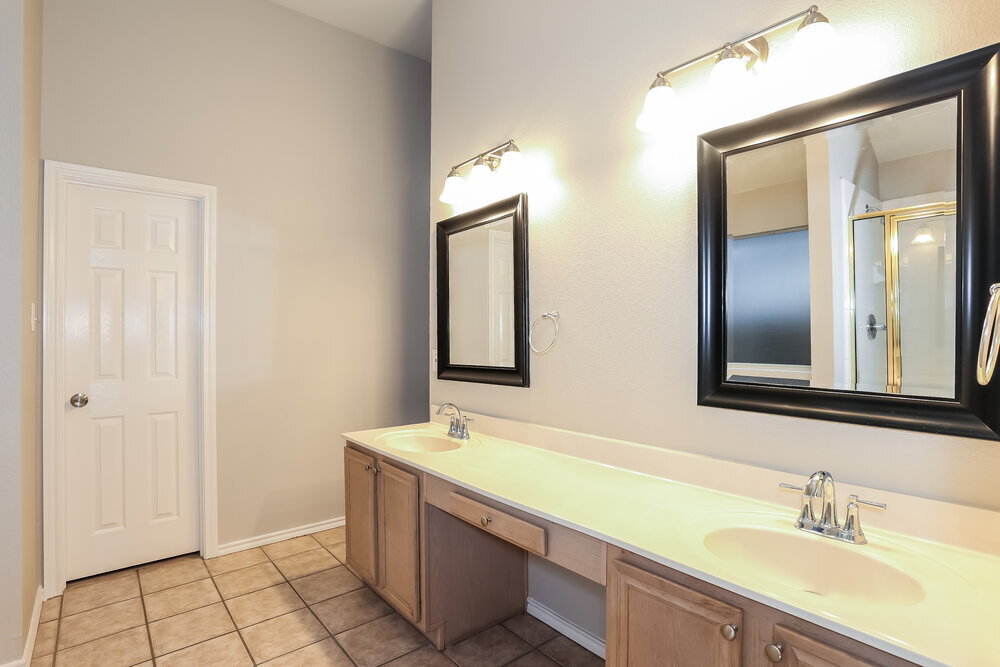 Building Photo - 5628 Indian Hill Dr