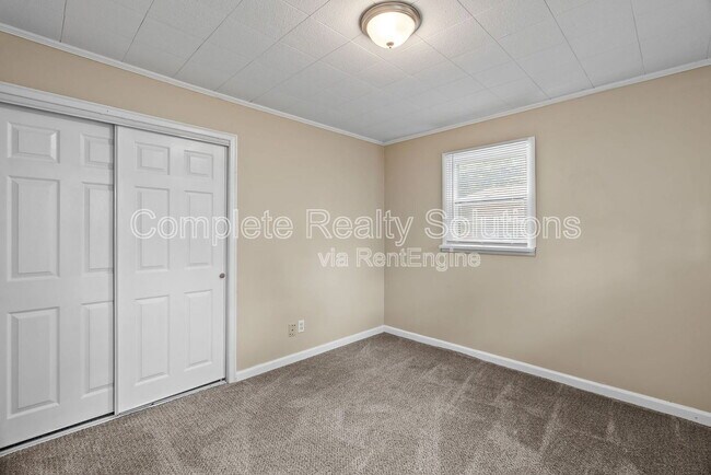 Building Photo - 1132 Redman Blvd