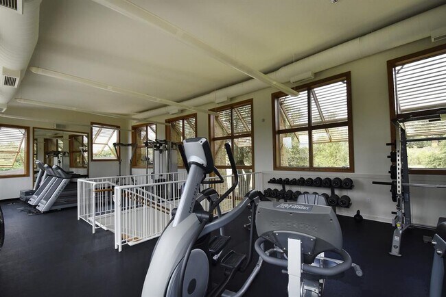 Building Photo - 154 Goodwater Ct