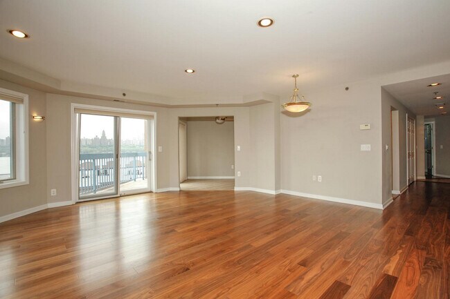 Building Photo - 602 Rutledge Ct