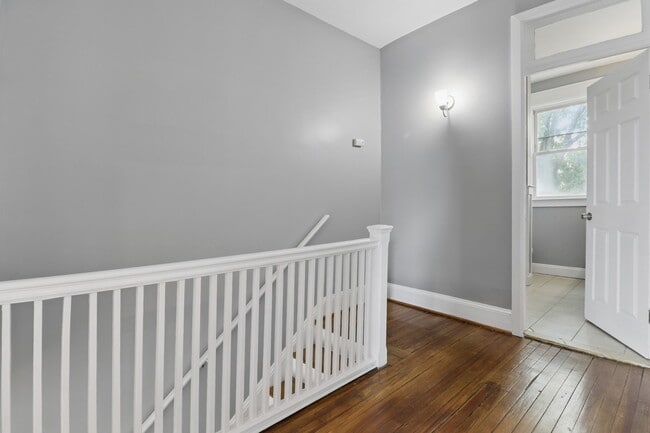 Building Photo - 809 Jefferson St NW