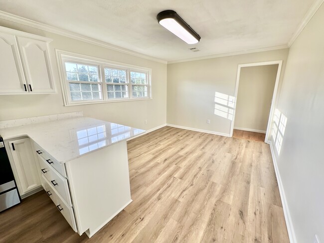 Building Photo - 2709 Countrywood Rd