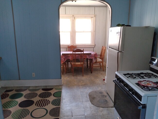 Kitchen - 43 N Ogden Ave