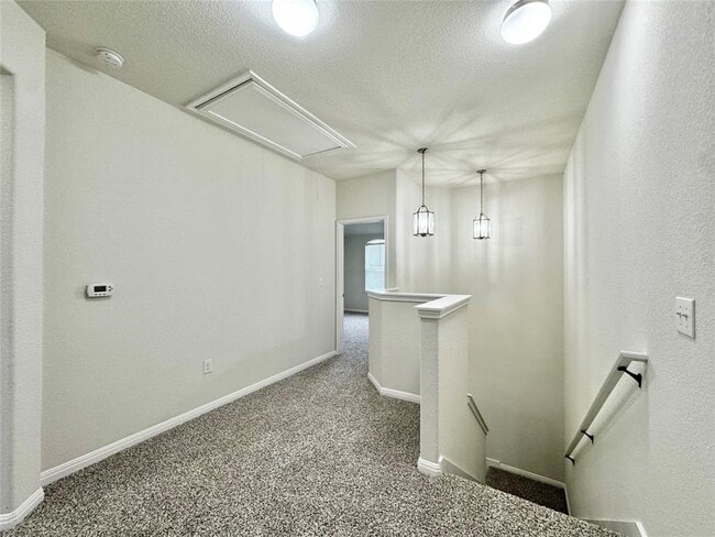 Building Photo - 513 N Heatherwilde Blvd