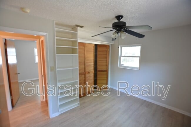 Building Photo - 541 Carey Pl