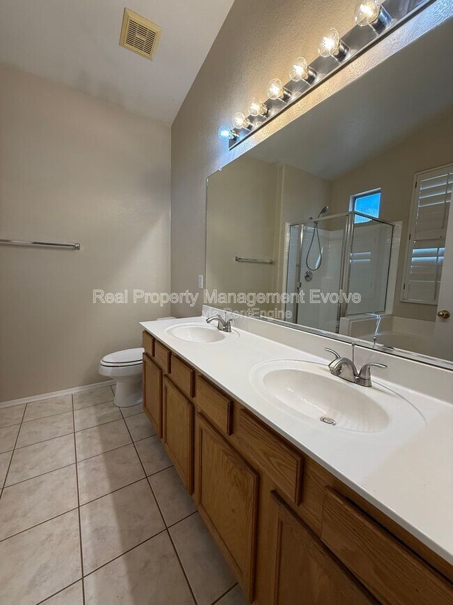 Building Photo - 40517 N Territory Trail