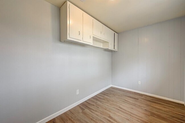Building Photo - 4113 Dawson Ln