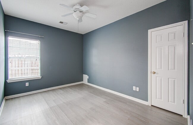 Building Photo - 3631 Sunset Meadows Dr