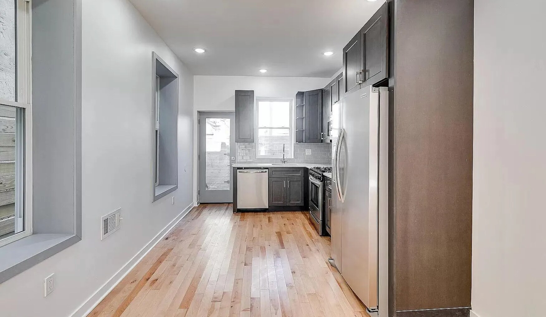 Building Photo - 1719 Arlington St