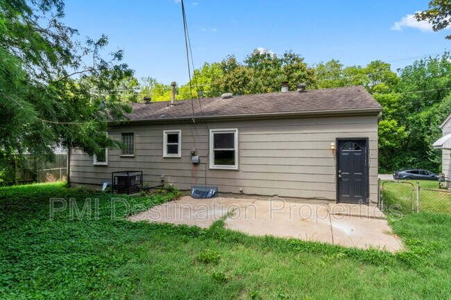 Building Photo - 1103 N Atherton Rd