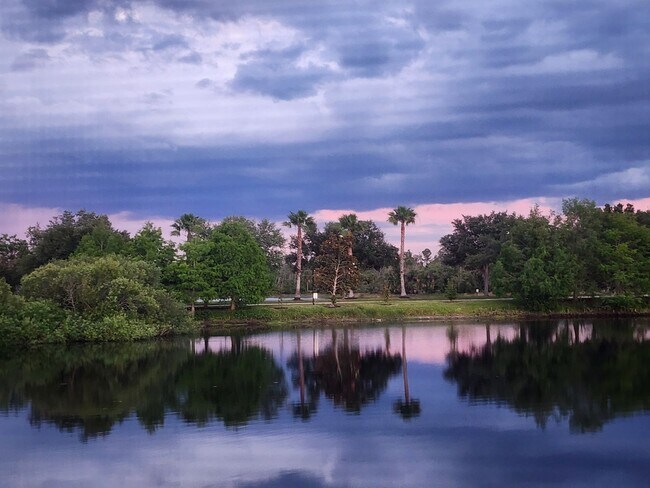 Building Photo - NORTH PORT - Rare Waterfront 4 bedroom pool home Annual/Unfurnished