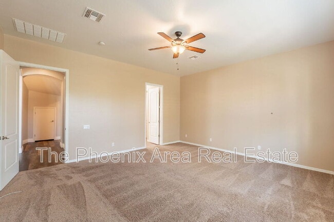 Building Photo - 716 E Runaway Bay Pl