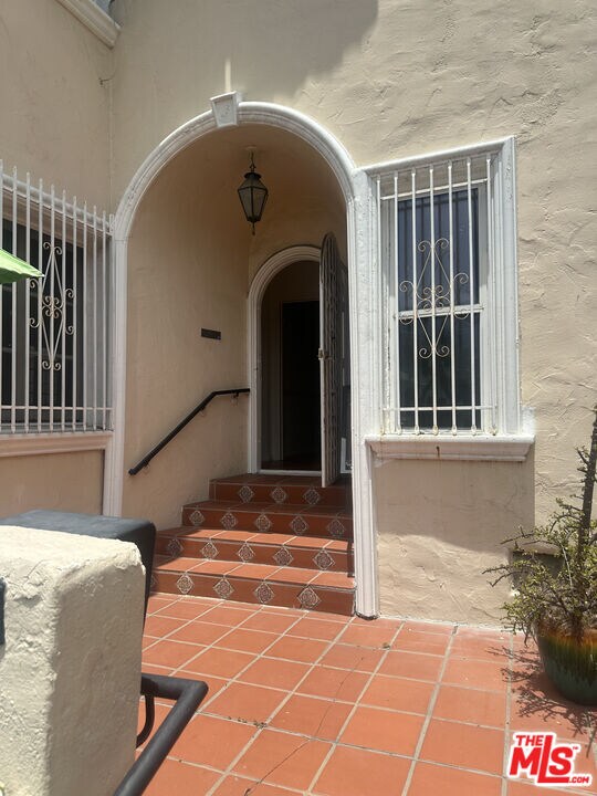 Primary Photo - 8381 4th St