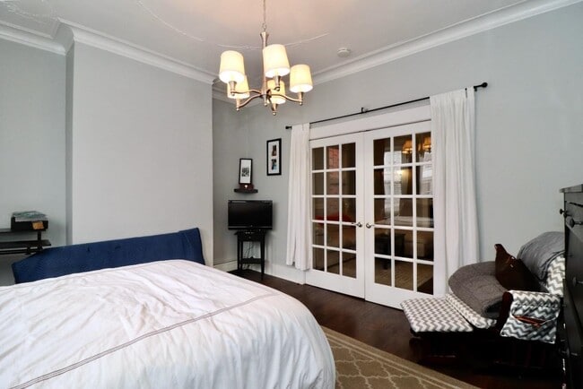 Building Photo - 19 Graham St