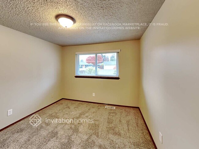 Building Photo - 7807 76th Ave SW