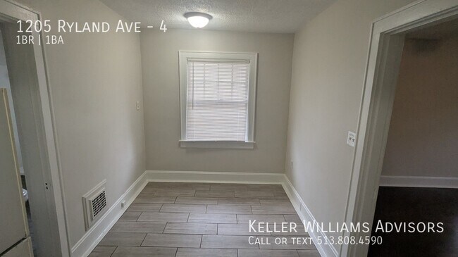 Building Photo - 1205 Ryland Ave