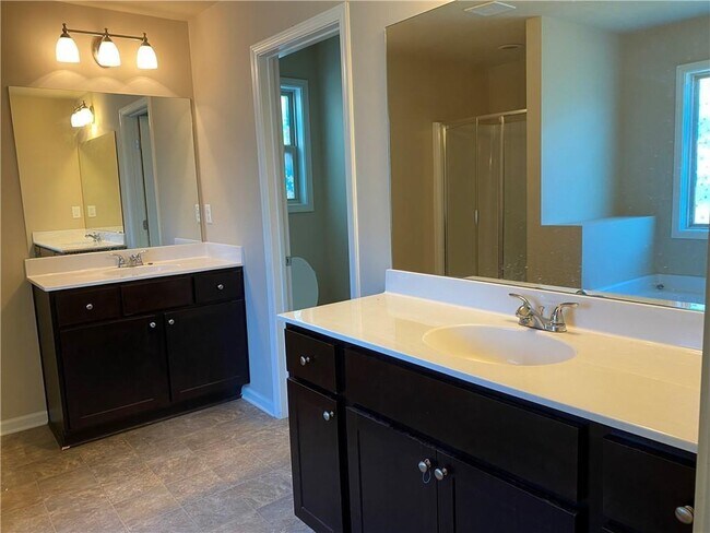 Building Photo - 1430 Ox Bridge Way NW