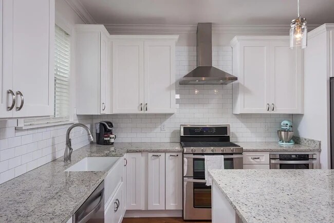 Building Photo - 1429 Park Ave