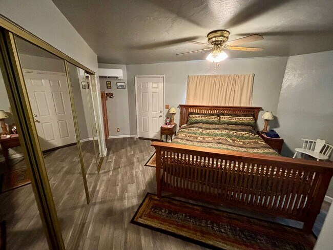 Building Photo - 4-BEDROOM 3-Bathroom FURNISHED Peaceful Country Living
