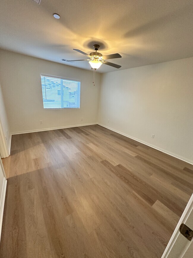 Building Photo - 176 N Sutter Ave