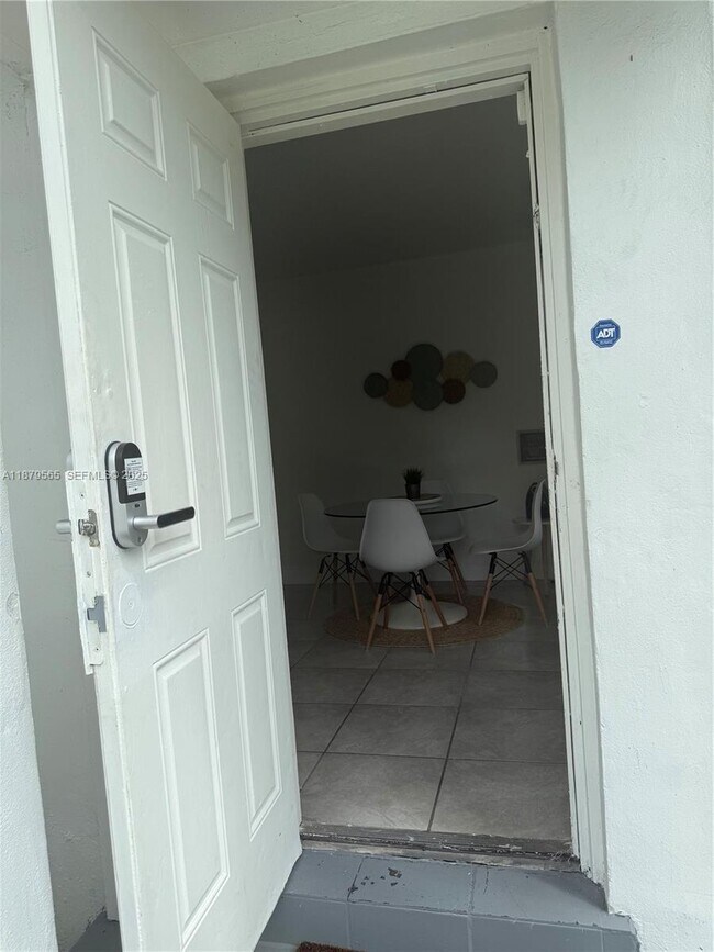 Building Photo - 27 NW 44th St