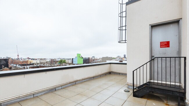 Building Photo - 62 E 21st St