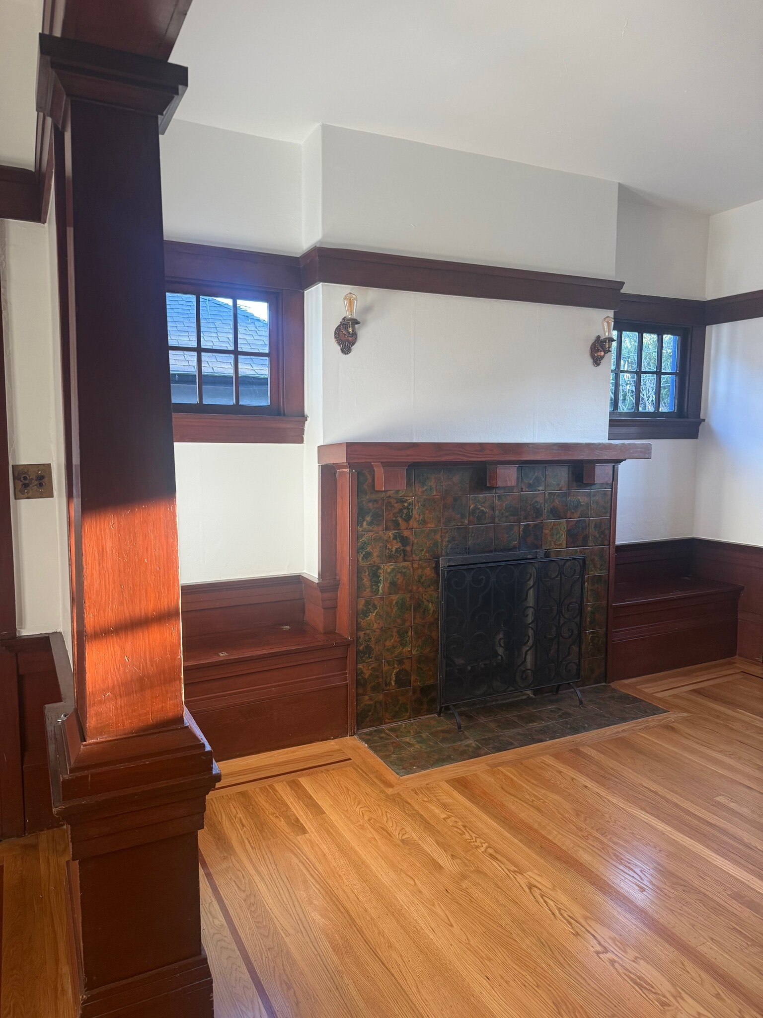 Living Room - 28 Croxton Ave