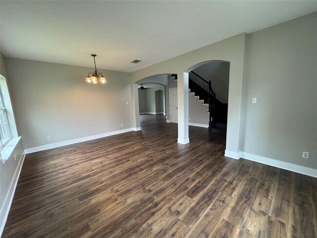 Building Photo - 1800 Rachel Ln