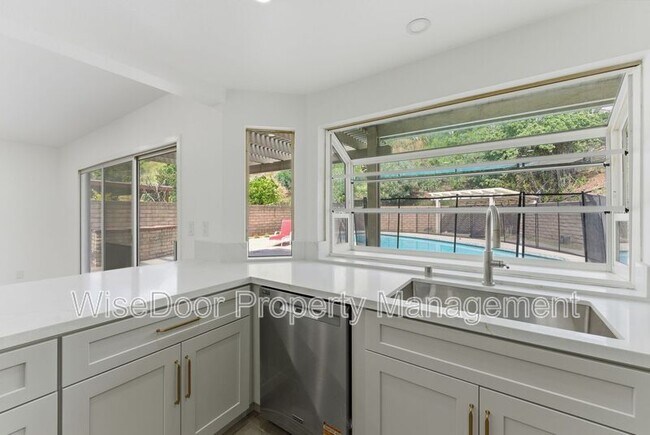 Building Photo - 1500 Aldea Dr