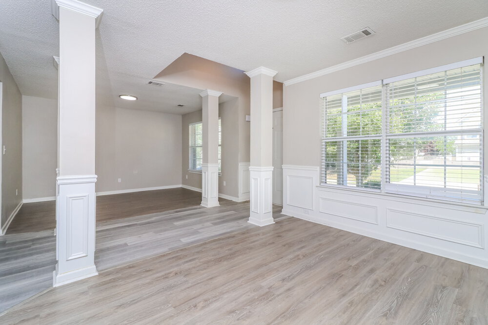 Building Photo - 166 Birchfield Way