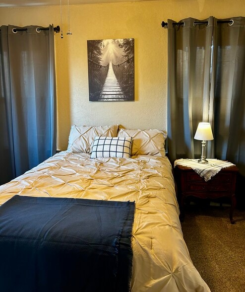 Building Photo - 316 N 33rd St