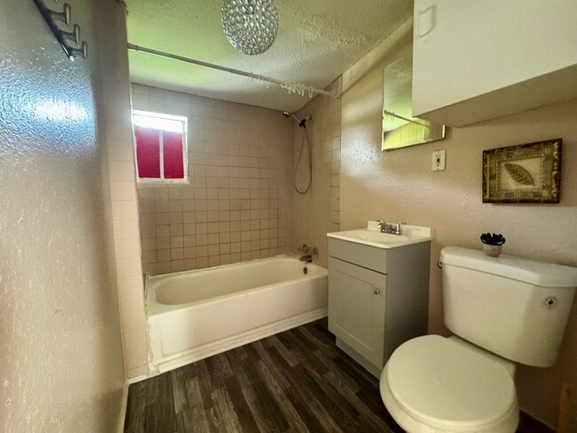 Building Photo - Adorable 2-Bedroom Home for Rent in Plant ...