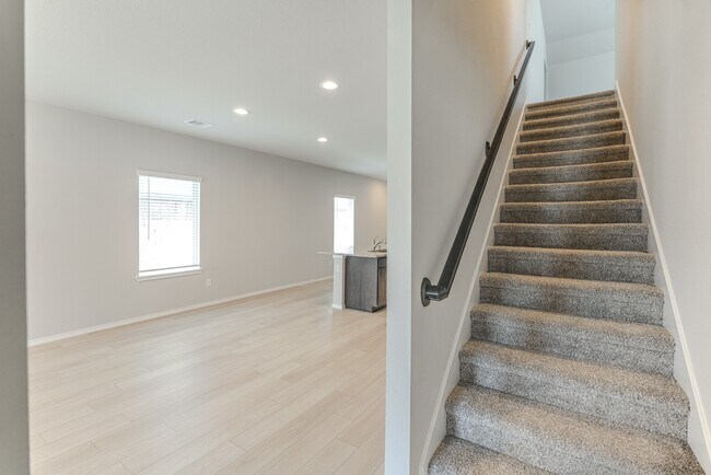 Building Photo - 9327 Colonial Bent Pl