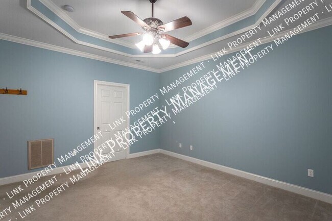 Building Photo - 7655 Lenox Trace Dr