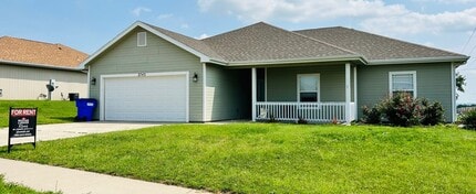 Building Photo - Spring Valley Location! Beautiful Single-Family Home