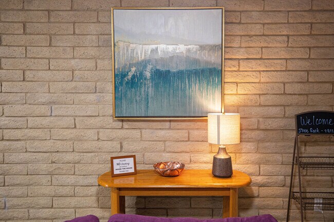 Building Photo - 2812 S Mill Ave