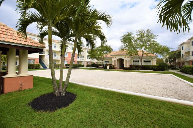 Building Photo - 9857 Baywinds Blvd