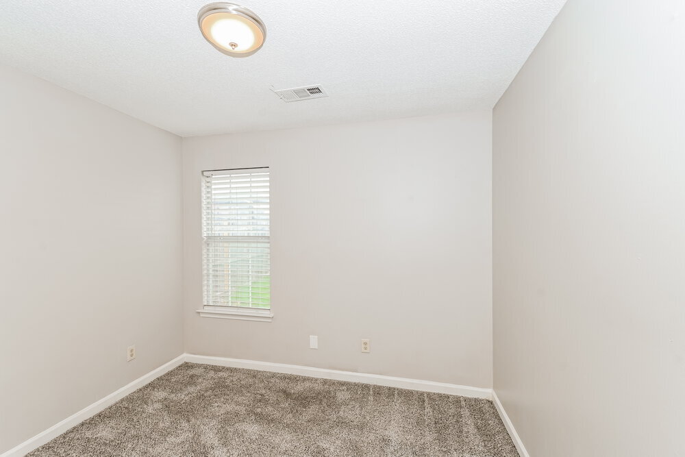 Building Photo - 4874 Phipps Dr