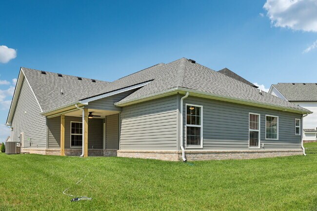 Building Photo - 383 Kingland Ln