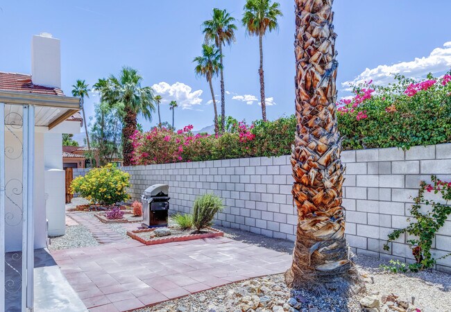 Building Photo - 72896 Tamarisk St