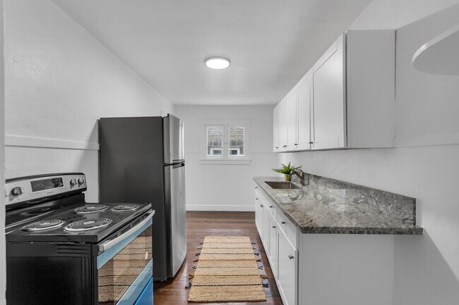 Building Photo - 367 Franklin St