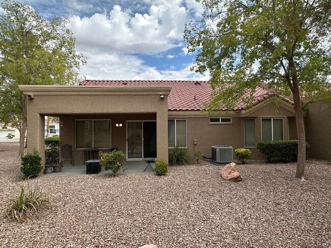 Building Photo - 2 Bedroom 2 Bathroom Sun City Summerlin To...