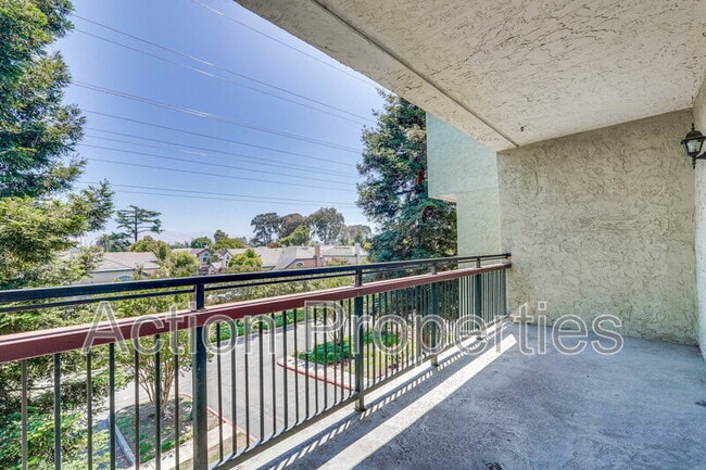 Building Photo - 2200 Agnew Rd