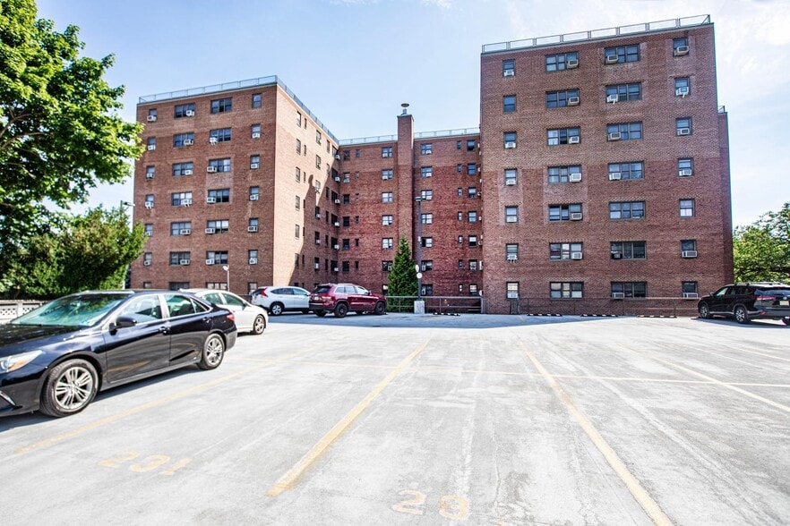 Building Photo - 208 Anderson St