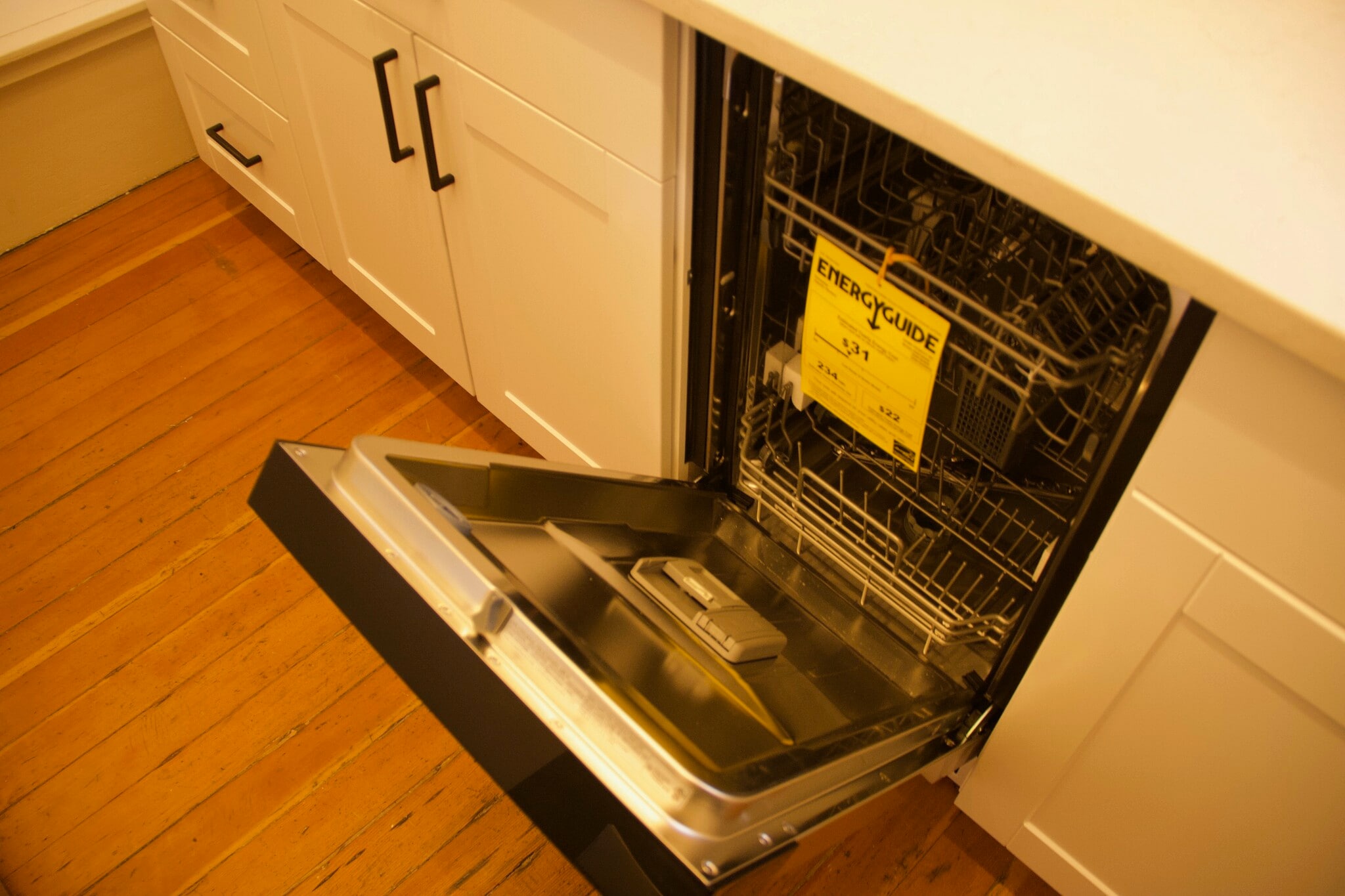 New Stainless Steel Dishwasher - 2815 I St