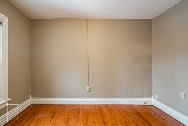 Building Photo - 772 Neil Ave