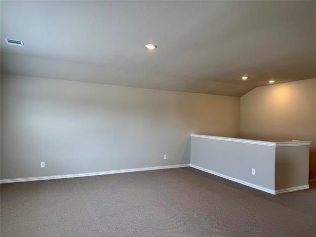 Building Photo - 685 Briar Dr